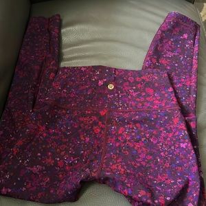 Lululemon Wunder under size 4 multicolor ( burgundy,red,blue)